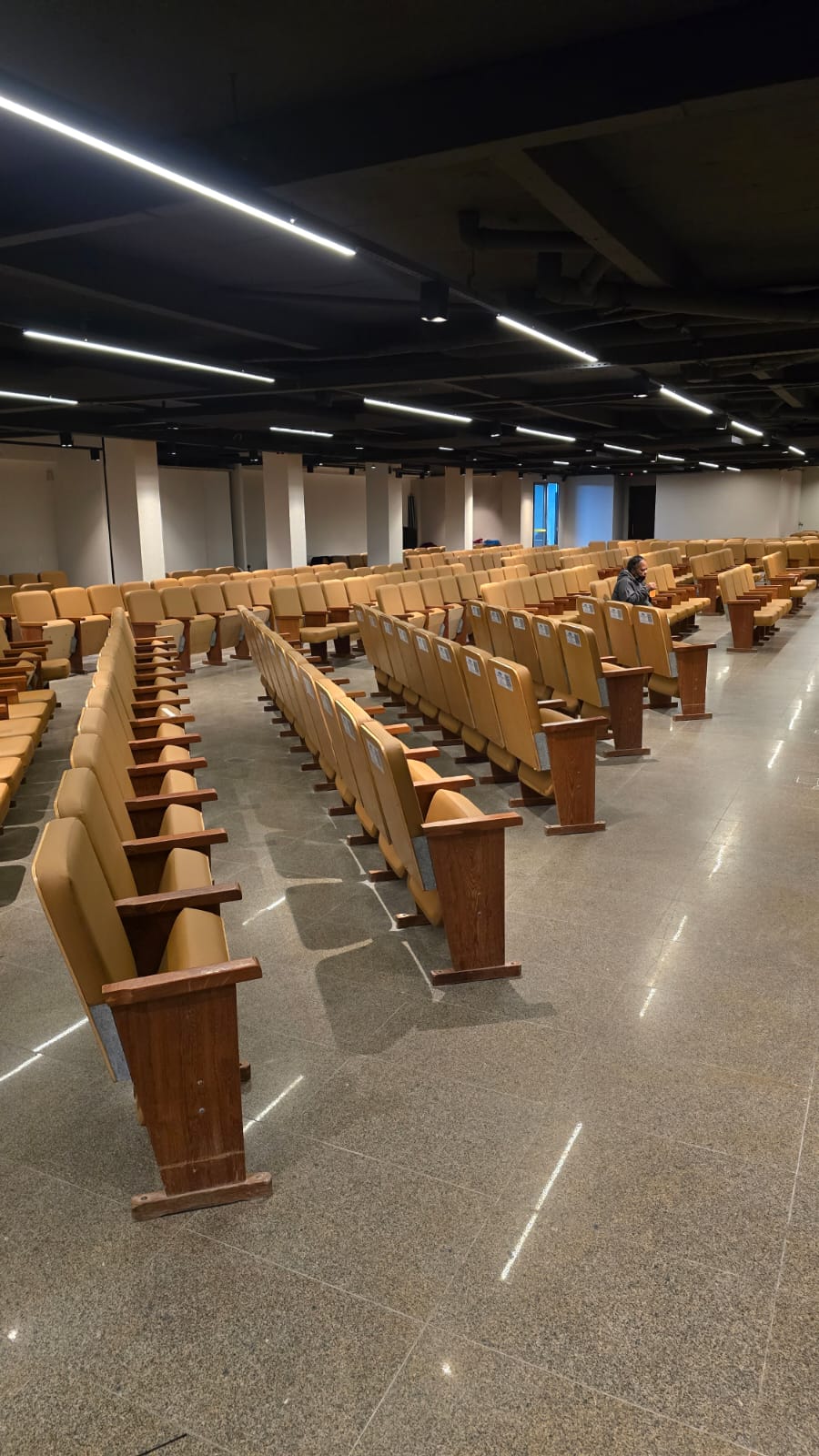 Infraestrutura Elétrica e de TI em Auditório Corporativo